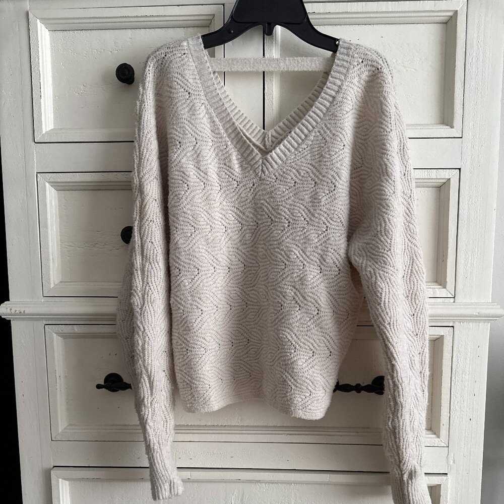 Pink Rose Natural double V-neck sweater size Medium